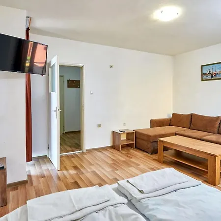 Hotel Koral 2*