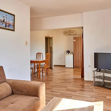 Hotel Koral 2*