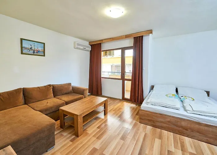 Koral Ξενοδοχείο Πριμόρσκο