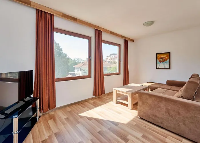 Koral 2* Πριμόρσκο