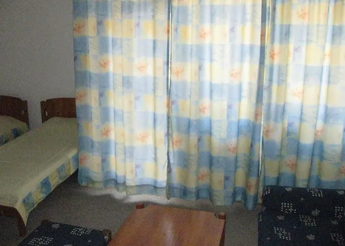 Ξενοδοχείο Koral 2*